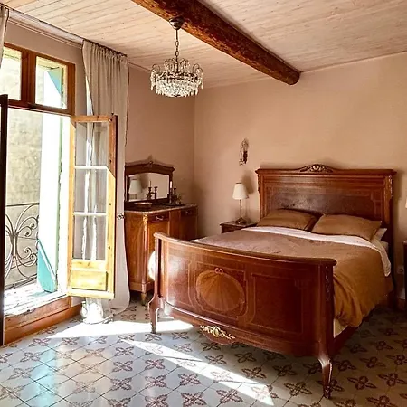 Well Equipped Close To Historic Centre - Holiday home