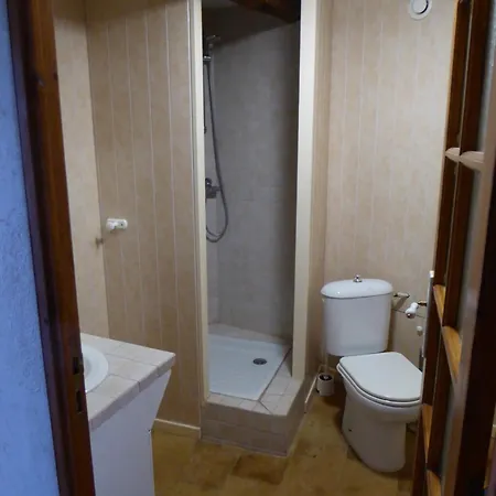 Well Equipped Close To Historic Centre -