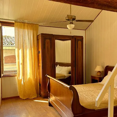 Well Equipped Close To Historic Centre - Semesterbostad *