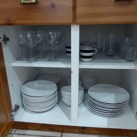 Дом отдыха Well Equipped Close To Historic Centre - Пезенас