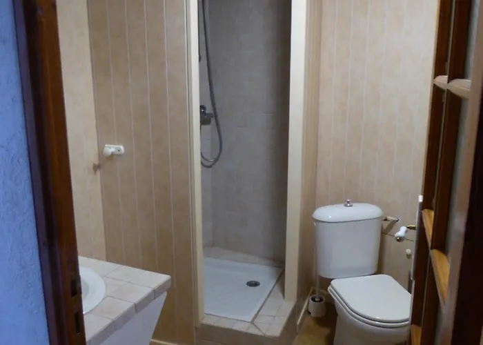 Well Equipped Close To Historic Centre -