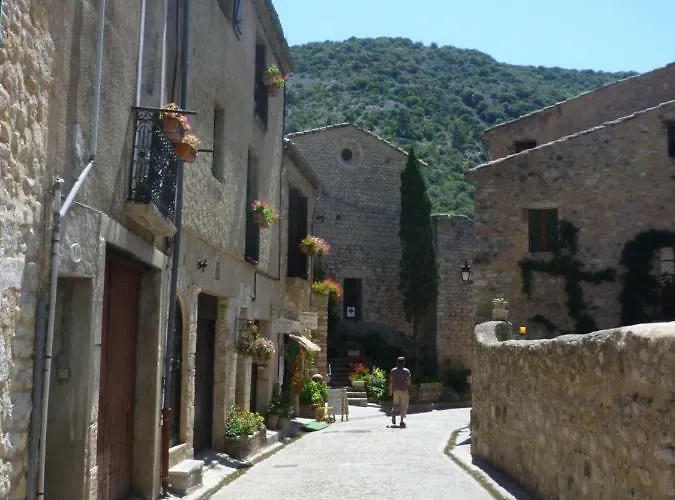Well Equipped Close To Historic Centre - Casa de Férias *